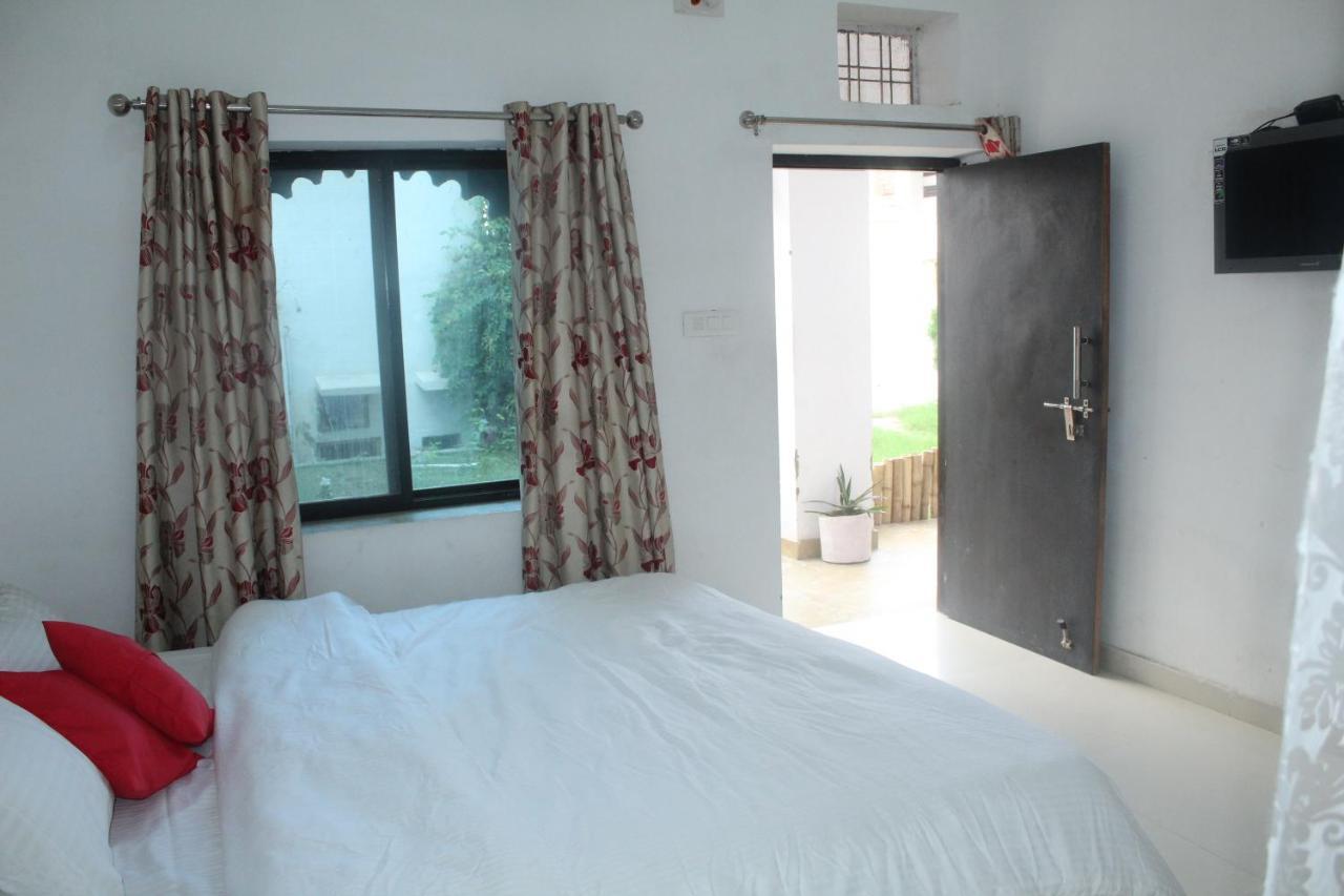 Hotel Heritage High Udaipur Esterno foto